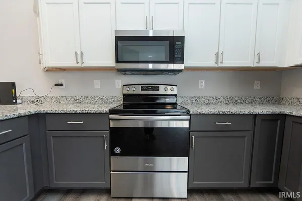 $2,500 | 1115 West Rangeview Circle, Bloomington, IN 47403