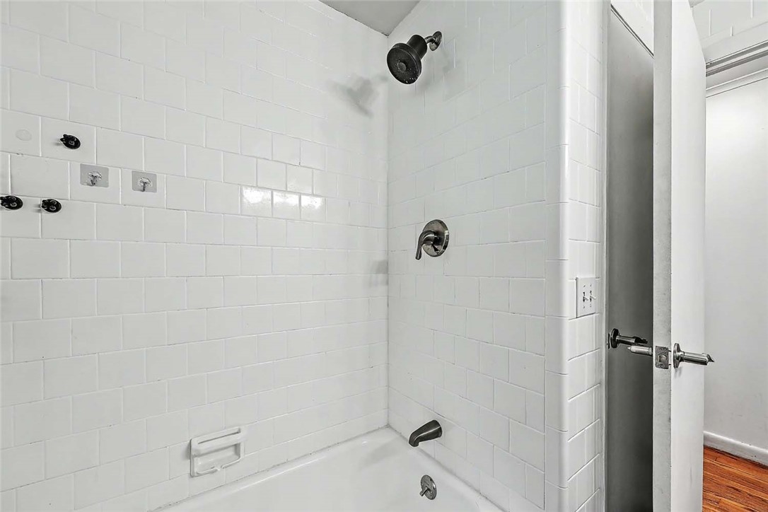 15 Highland Road Glocester, RI 02814 - Photo 28 of 43 Full bathroom