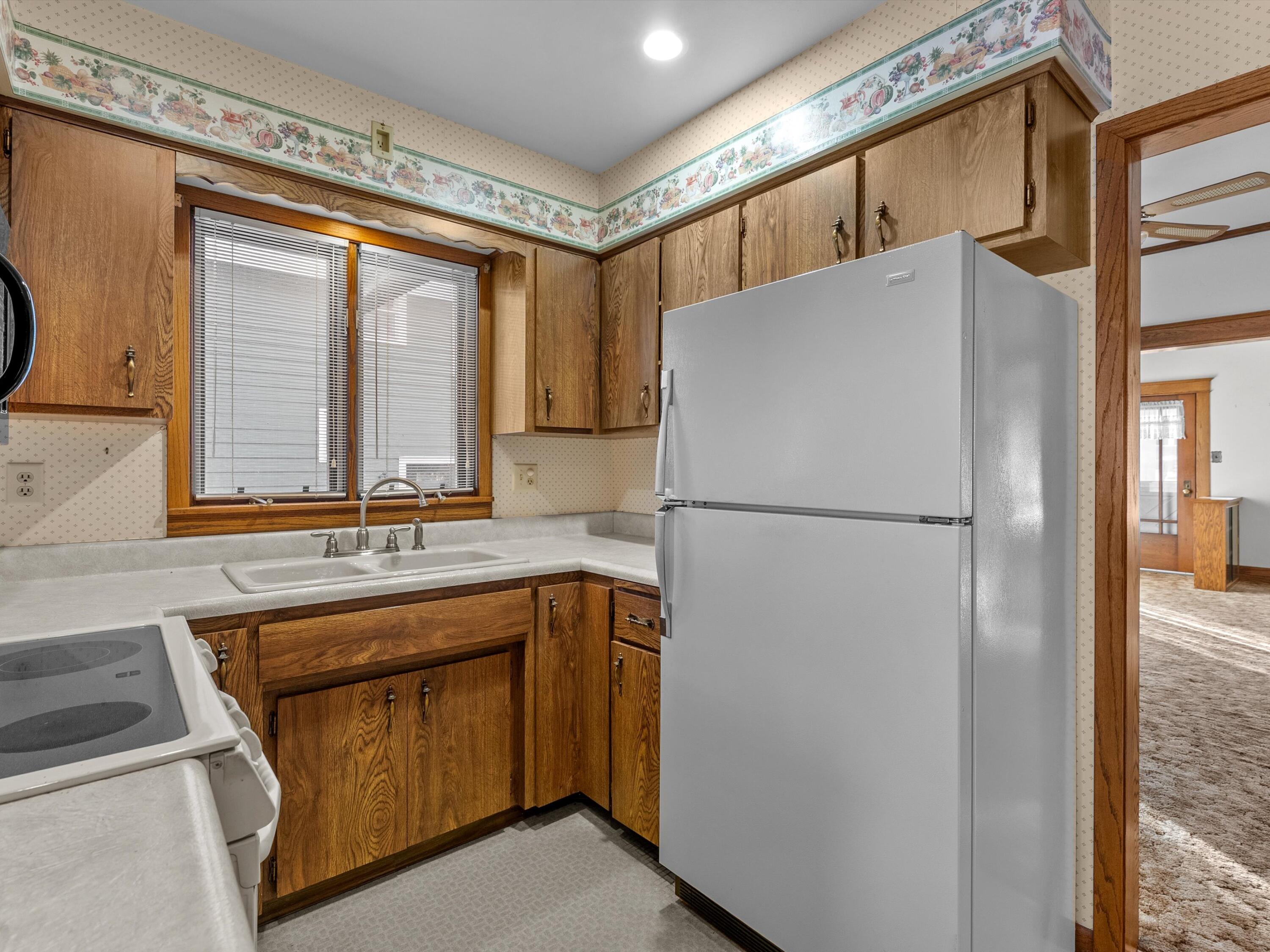 923 North 8th Street Manitowoc, WI 54220 - Photo 17 of 31 Kitchen