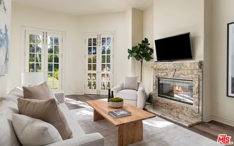 $90,000,000 | 28824 Cliffside Drive, Malibu, CA 90265