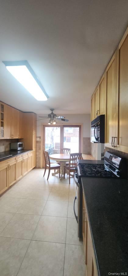 79-20 150th Street Queens, NY 11367 - Photo 2 of 5