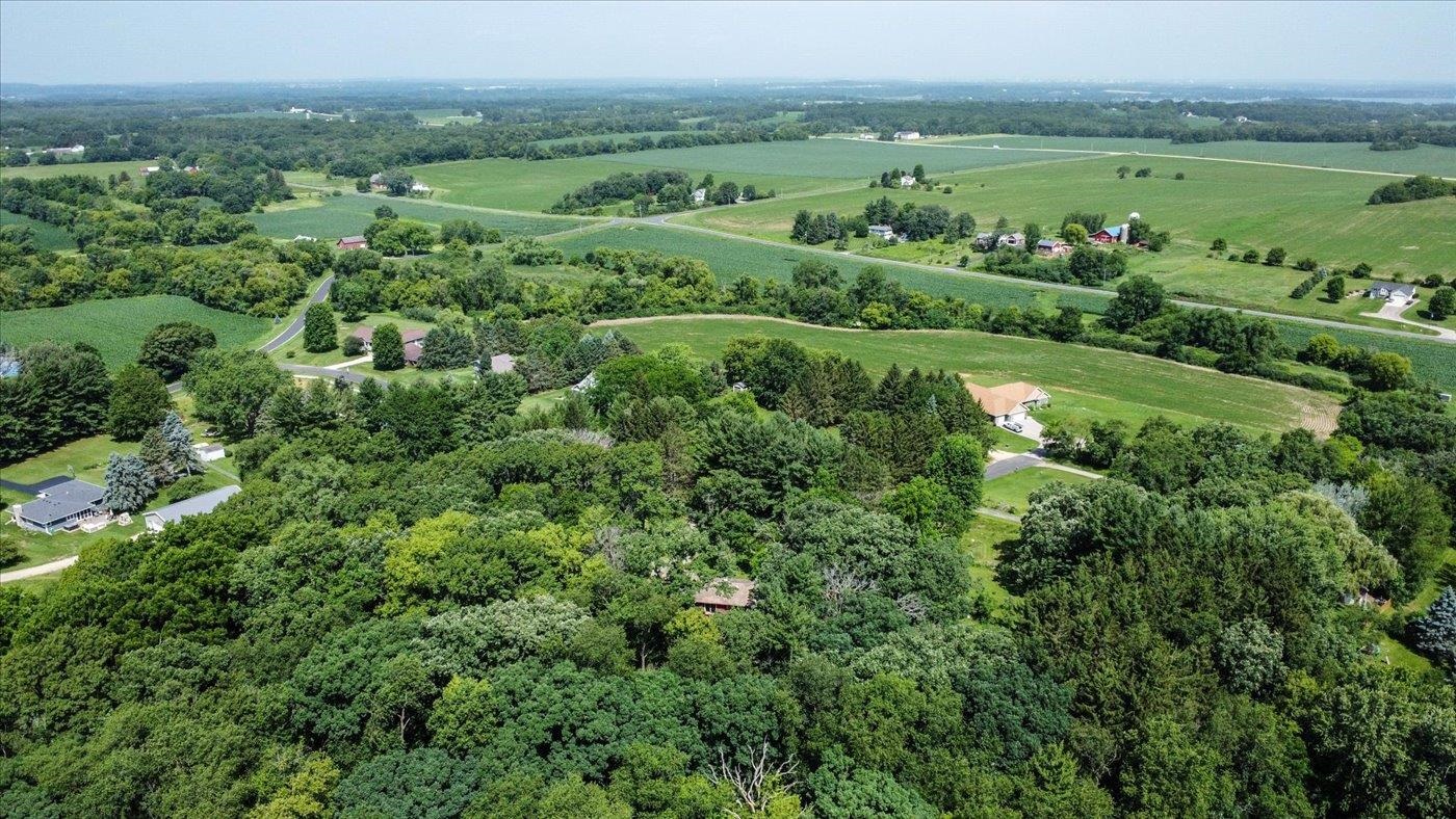 4031 Lally Road Oregon, WI 53575 - Photo 14 of 61