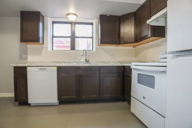 $2,000 | 9016 Lamon Avenue, Unit GN, Skokie, IL 60077