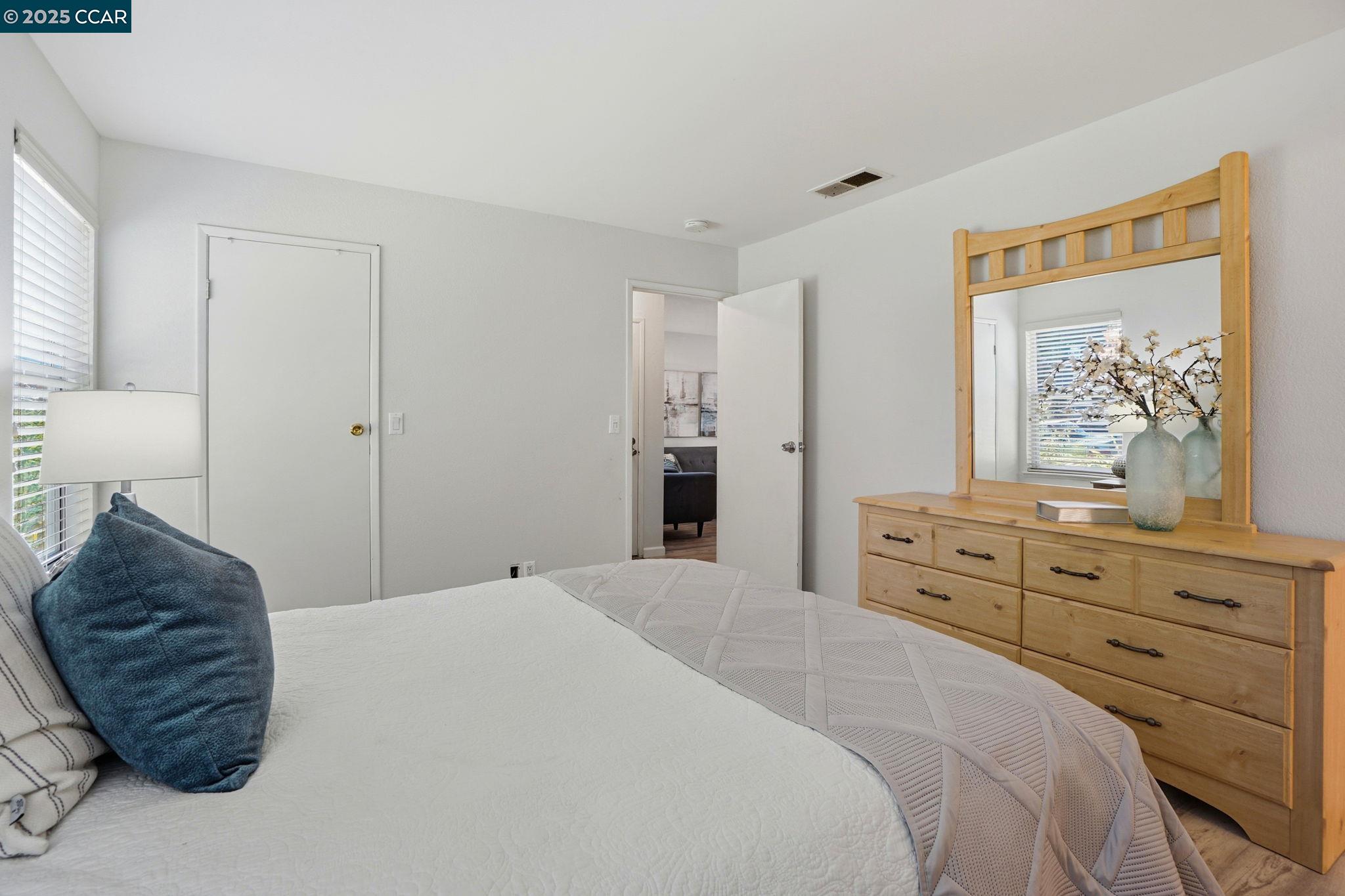 1520 Schenone Court, Unit 7 Concord, CA 94521 - Photo 24 of 35