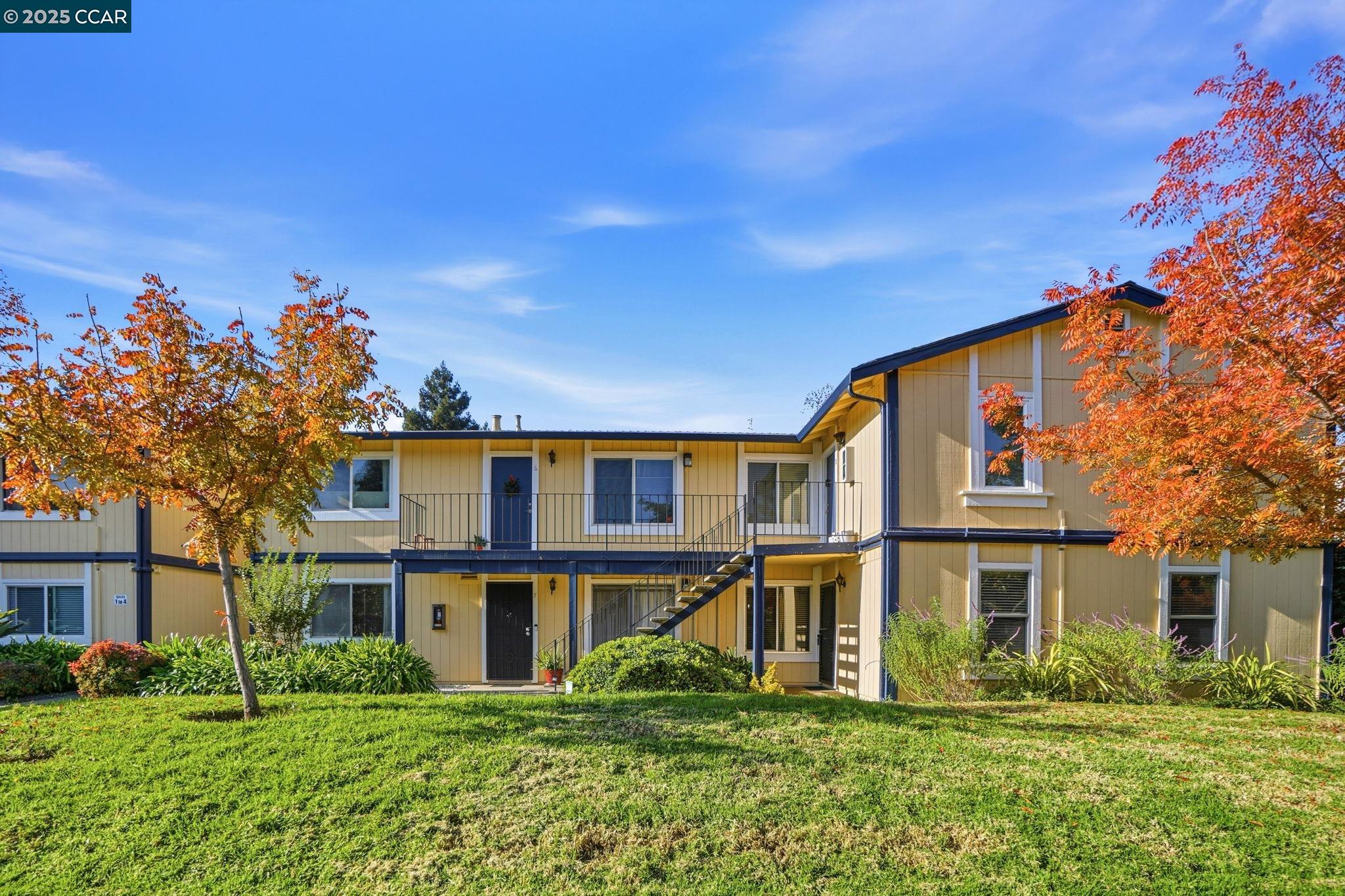 1520 Schenone Court, Unit 7 Concord, CA 94521 - Photo 4 of 35