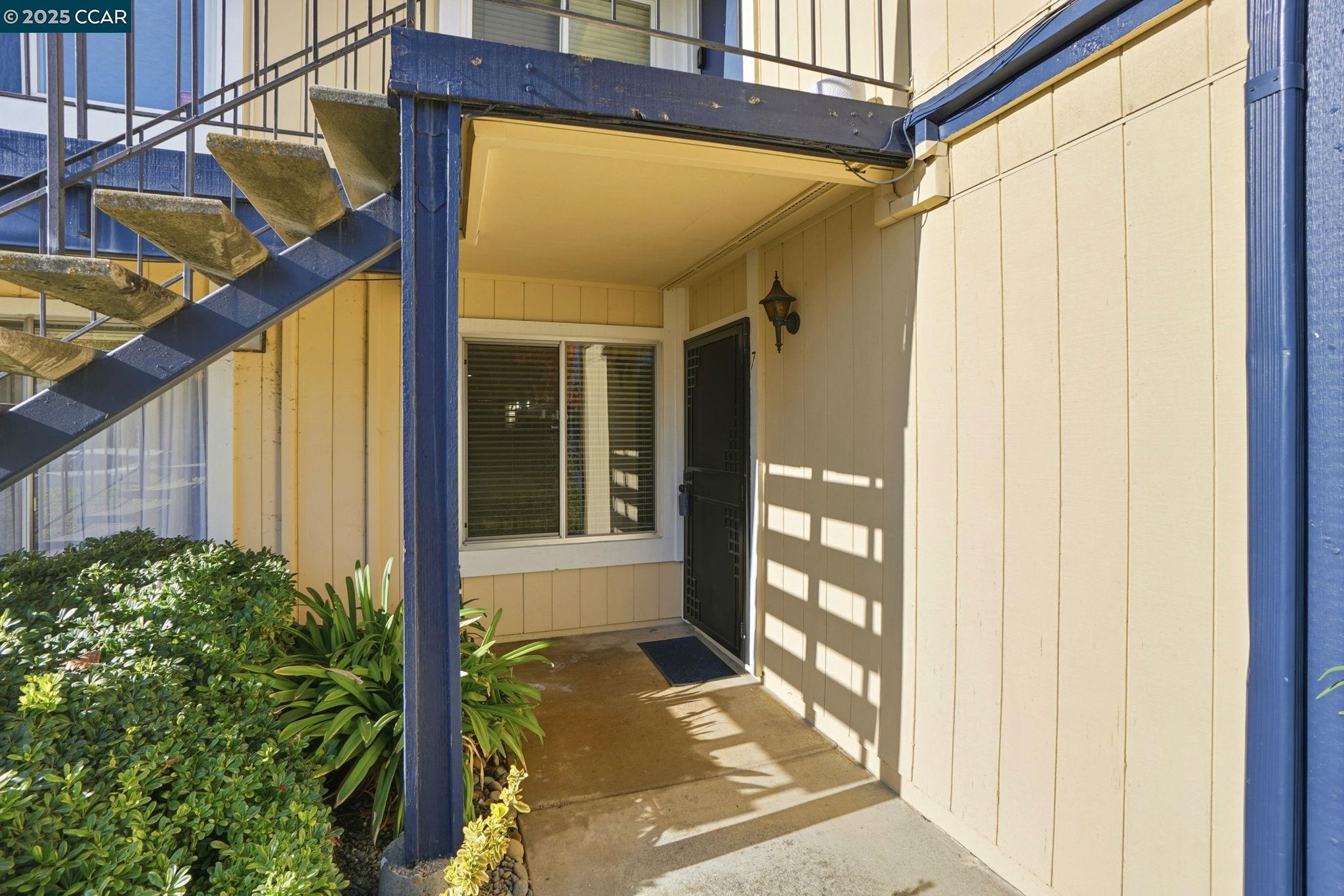 1520 Schenone Court, Unit 7 Concord, CA 94521 - Photo 5 of 35