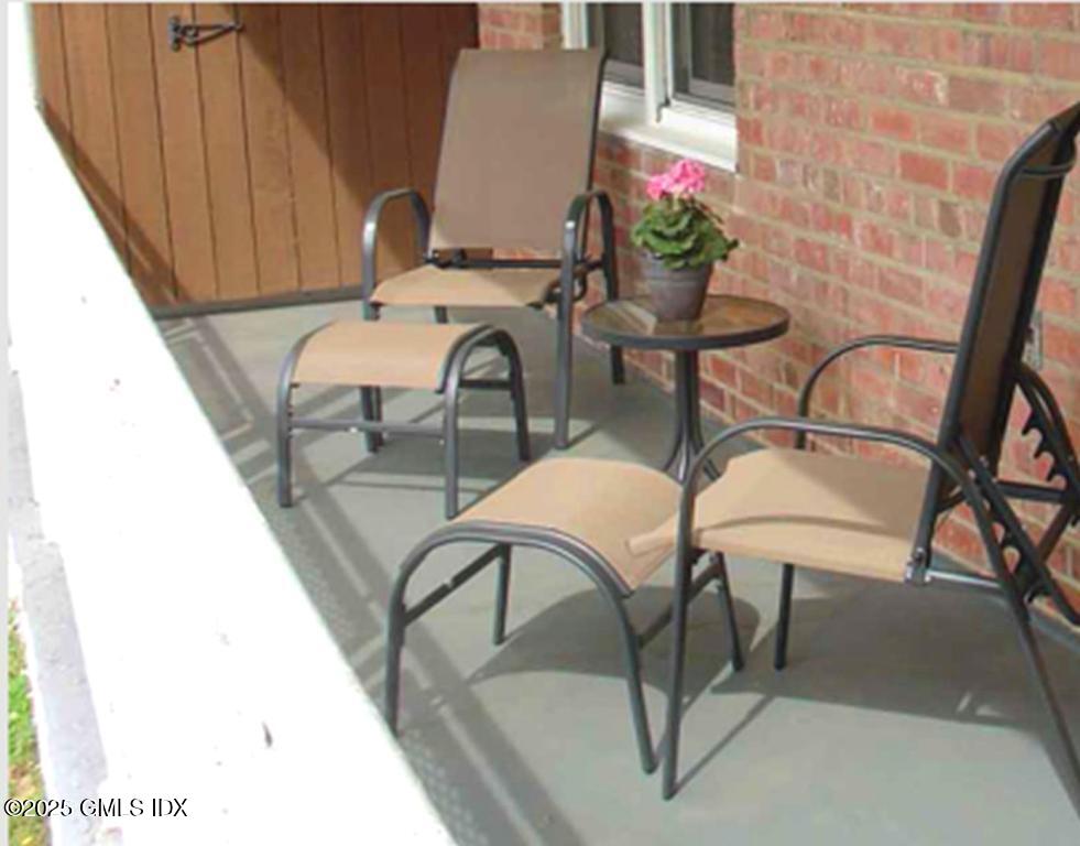 30 Brookside Drive, Unit 1J Greenwich, CT 06830 - Photo 13 of 22 Patio