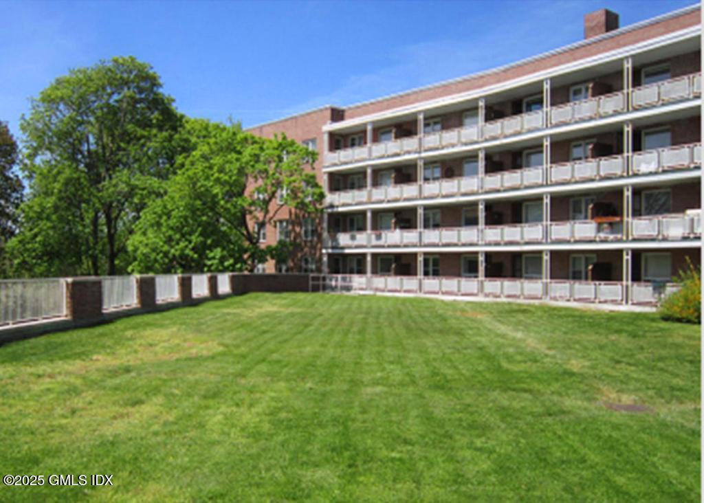 30 Brookside Drive, Unit 1J Greenwich, CT 06830 - Photo 15 of 22 Exterior Grounds