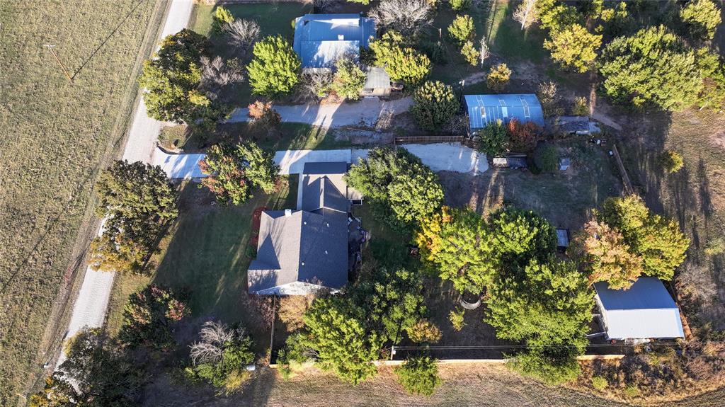 1364 Winn Road Bowie, TX 76230 - Photo 33 of 38