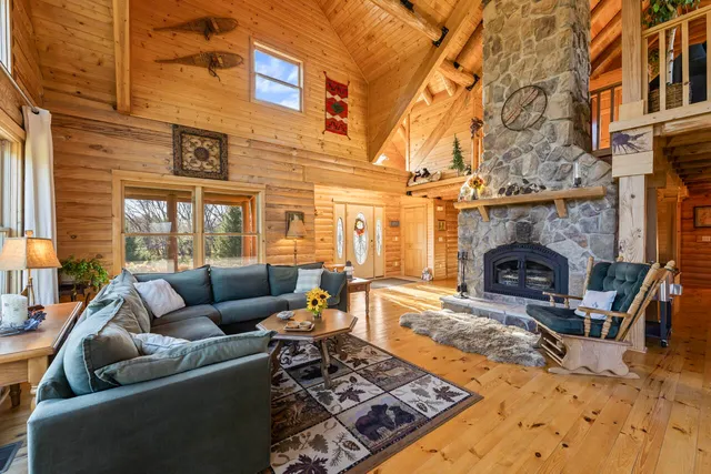 $875,000 | 18508 128th Street, Bristol, WI 53104