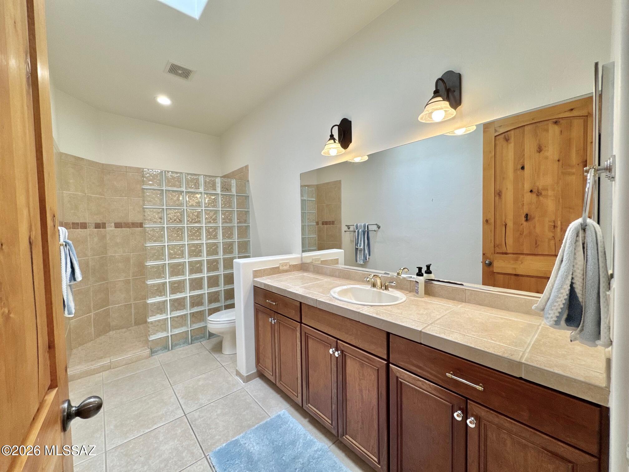 16781 Sycamore Ridge Trail Vail, AZ 85641 - Photo 25 of 50 Guest have their own luxurious spa retreat