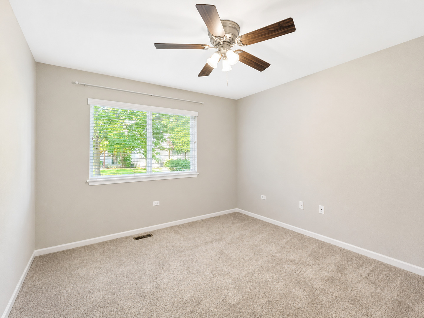 3159 Saganashkee Lane Naperville, IL 60564 - Photo 13 of 15