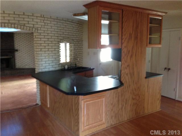 427 North Sharon Amity Road Charlotte, NC 28211 - Photo 2 of 7 Gallery Image 2
