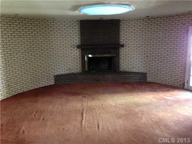 427 North Sharon Amity Road Charlotte, NC 28211 - Photo 3 of 7 Gallery Image 3