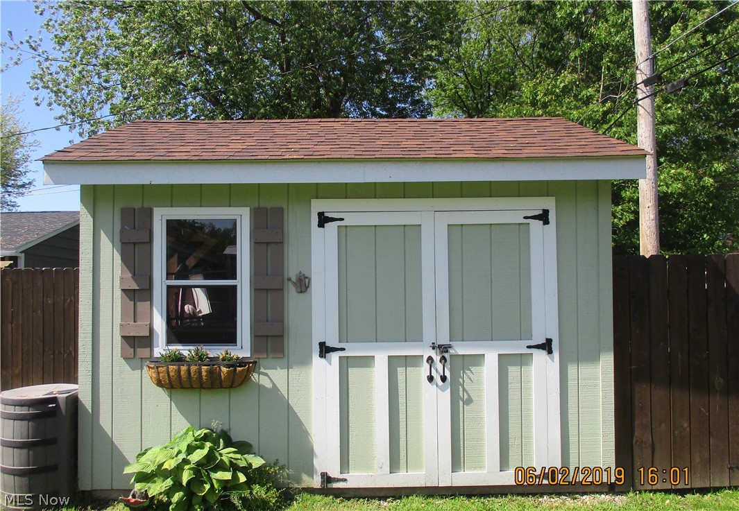 6803 Lake Road Madison, OH 44057 - Photo 6 of 25 Custom built shed with electric