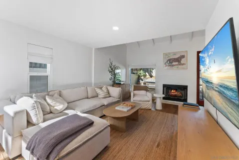 $1,799,000 | 144 Coop Court, Encinitas, CA 92024