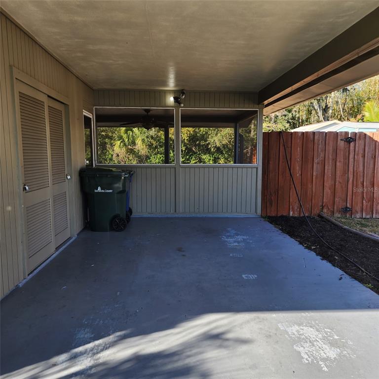 3925 Omega Lane Sarasota, FL 34235 - Photo 21 of 22 a backyard of a house