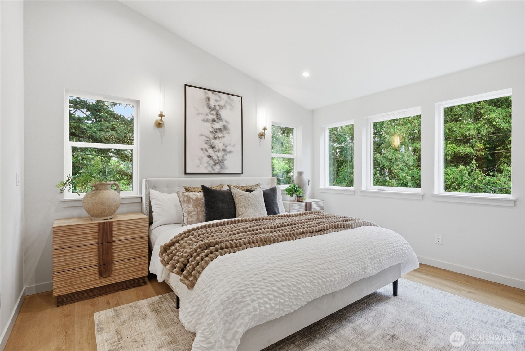 9725 Evanston Avenue North Seattle, WA 98103 - Photo 20 of 40