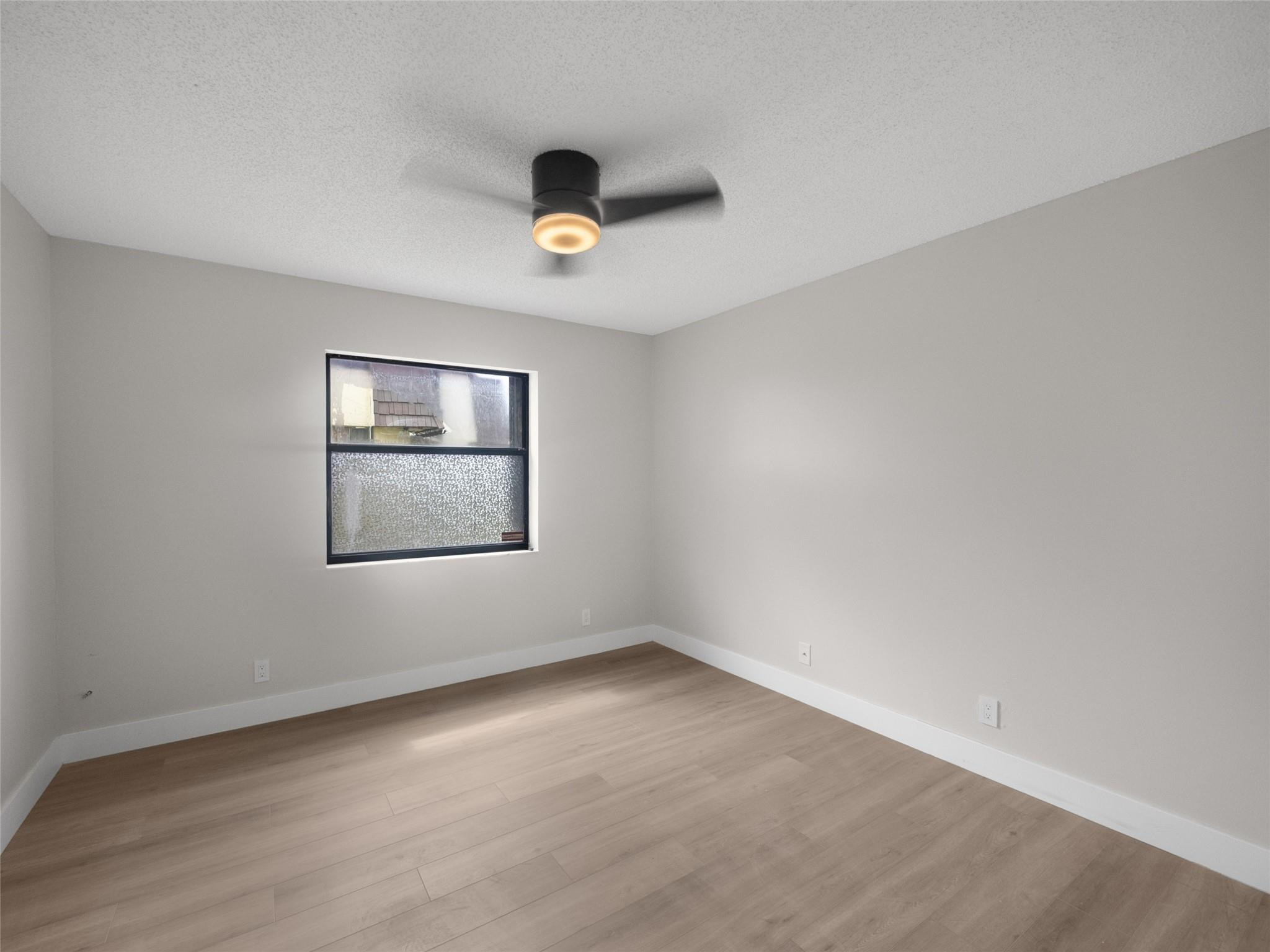 281 Springdale Circle Palm Springs, FL 33461 - Photo 13 of 15 Photo 13