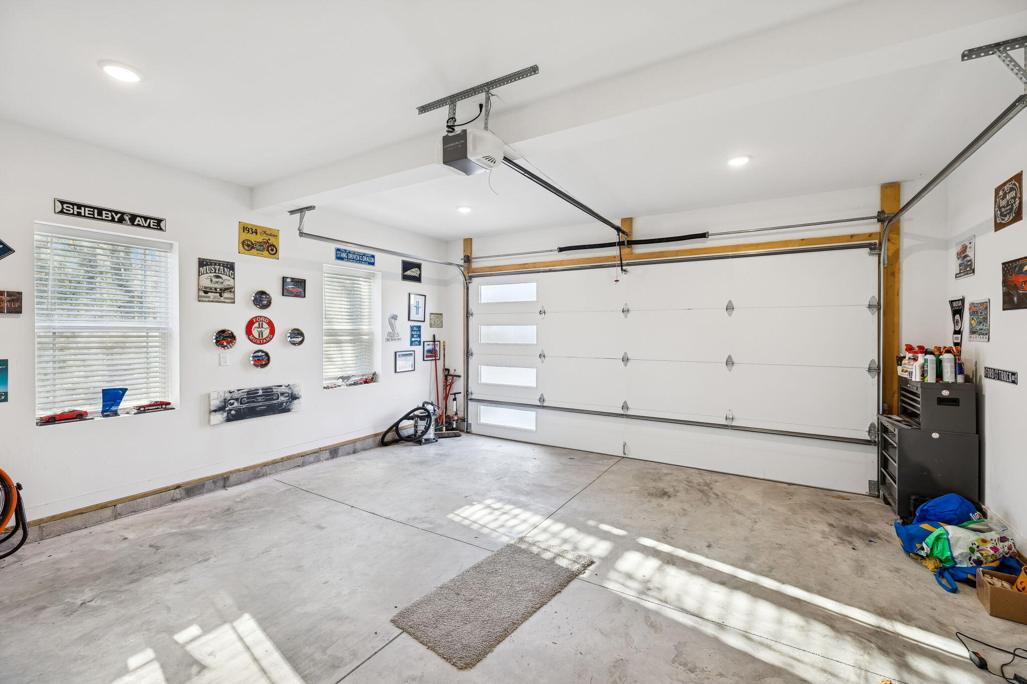 5599 Caney Ridge Circle Ooltewah, TN 37363 - Photo 58 of 60 Garage