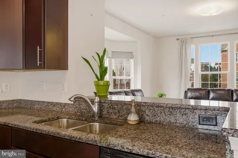 $525,000 | 7300 Summit Rock Road, Elkridge, MD 21075