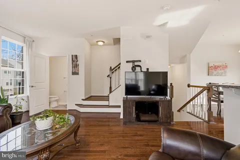 $525,000 | 7300 Summit Rock Road, Elkridge, MD 21075