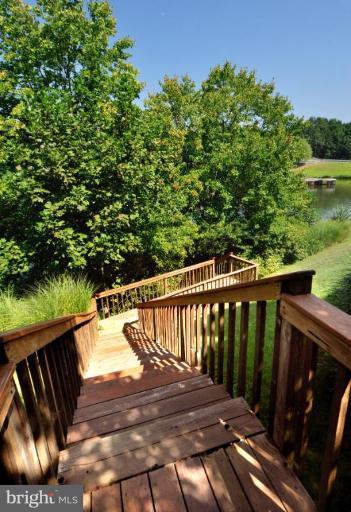 11003 Thrush Ridge Road Reston, VA 20191 - Photo 23 of 27 CLUSTER ACCESS TO LAKE