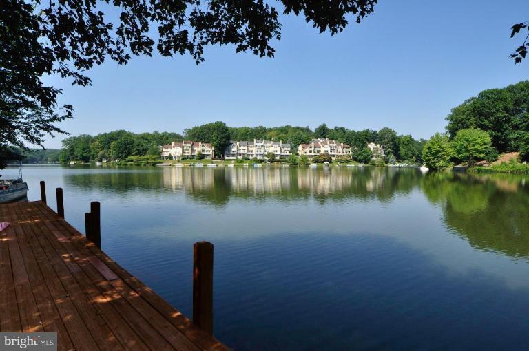 11003 Thrush Ridge Road Reston, VA 20191 - Photo 24 of 27 Lake View