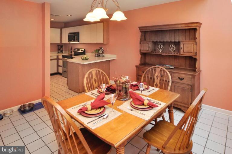 11003 Thrush Ridge Road Reston, VA 20191 - Photo 8 of 27 Dining Room #2