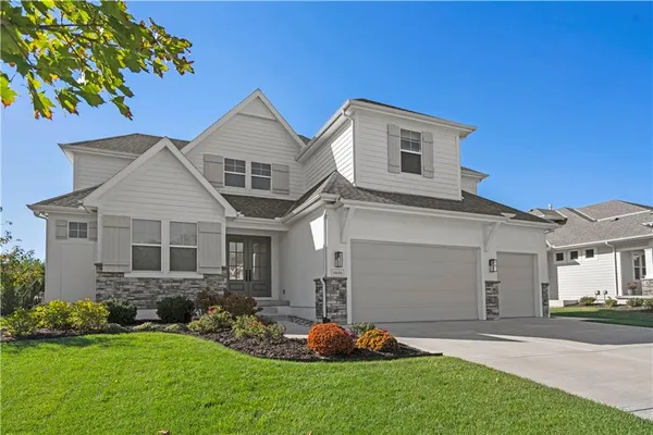$1,075,000 | 14686 South Parkhill Street, Olathe, KS 66062