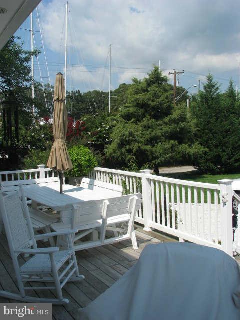338 River Road Arnold, MD 21012 - Photo 13 of 25 Deck