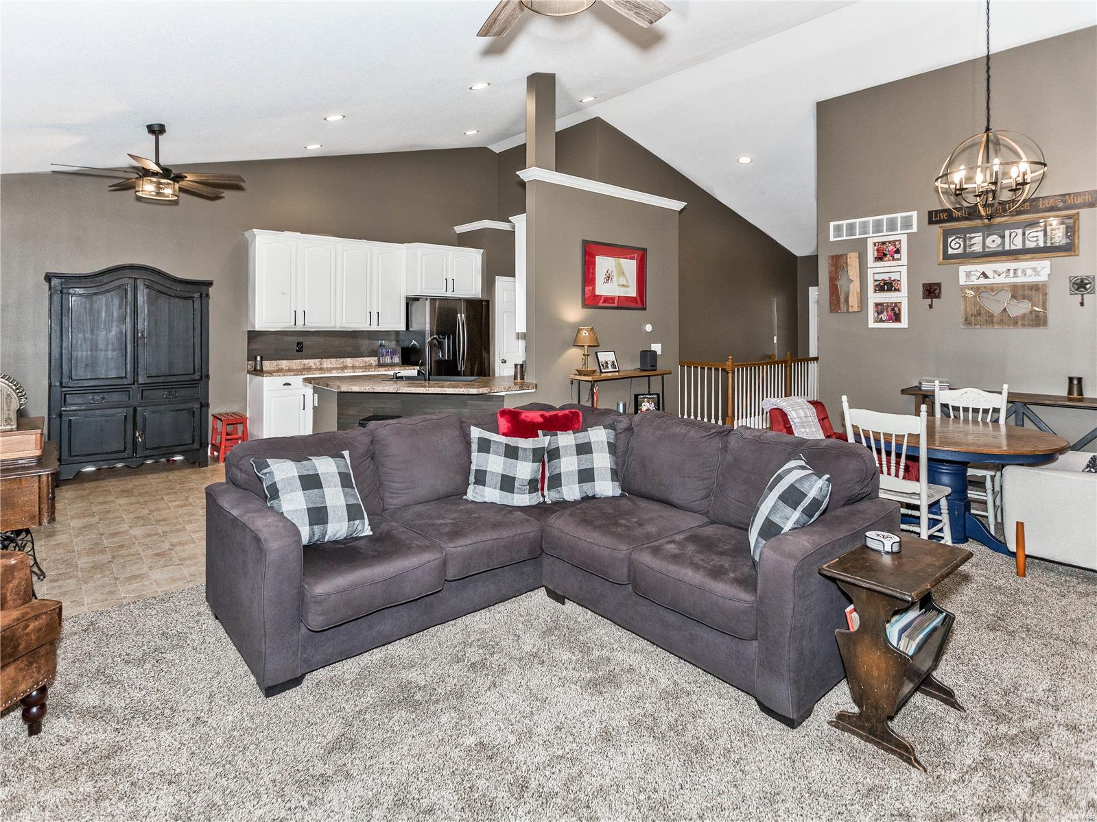 124 Briar Ridge Maryville, IL 62062 - Photo 8 of 47 Gallery Image 8