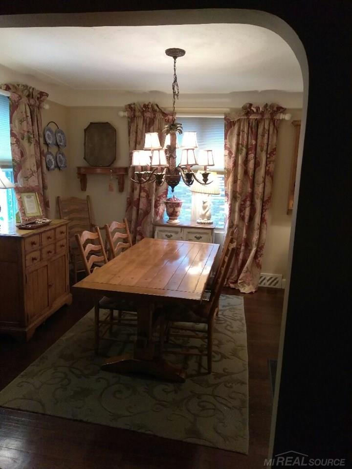 5541 Yorkshire Road Detroit, MI 48224 - Photo 4 of 14