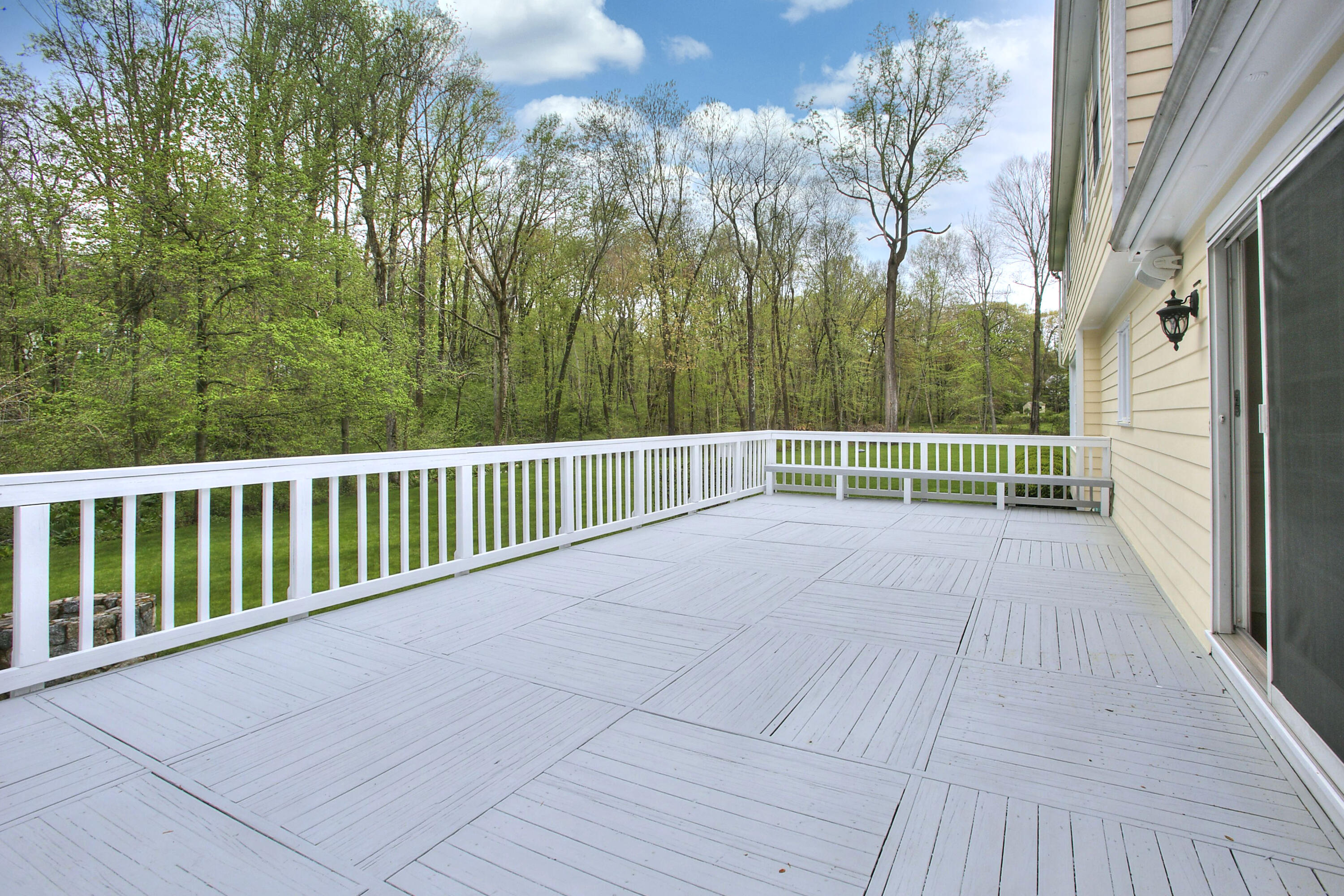 106 Briscoe Road New Canaan, CT 06840 - Photo 22 of 33 Laundry