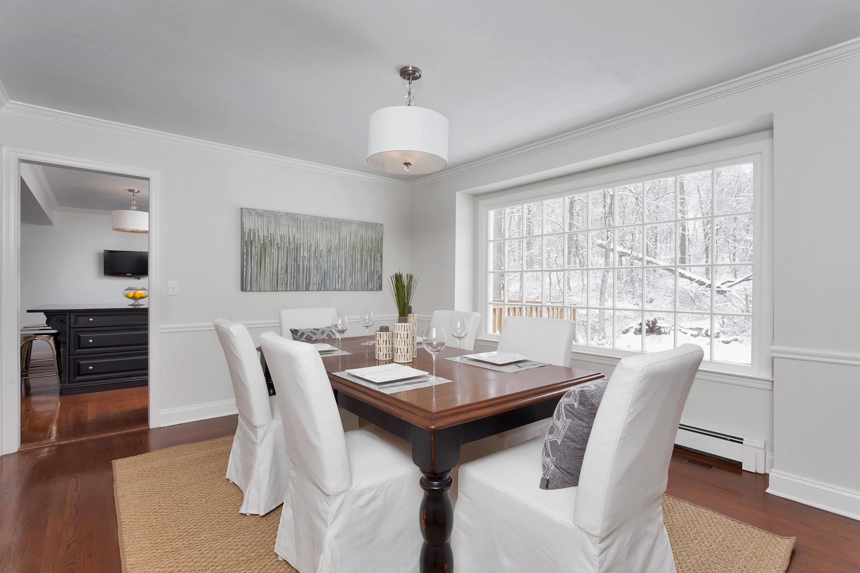 106 Briscoe Road New Canaan, CT 06840 - Photo 9 of 33 Living