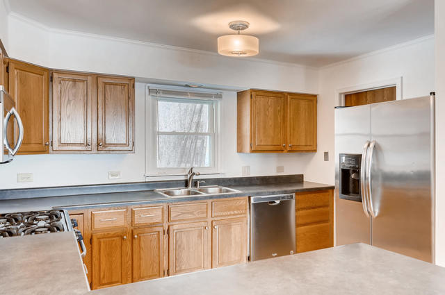 1725 Good Avenue Park Ridge, IL 60068 - Photo 8 of 24