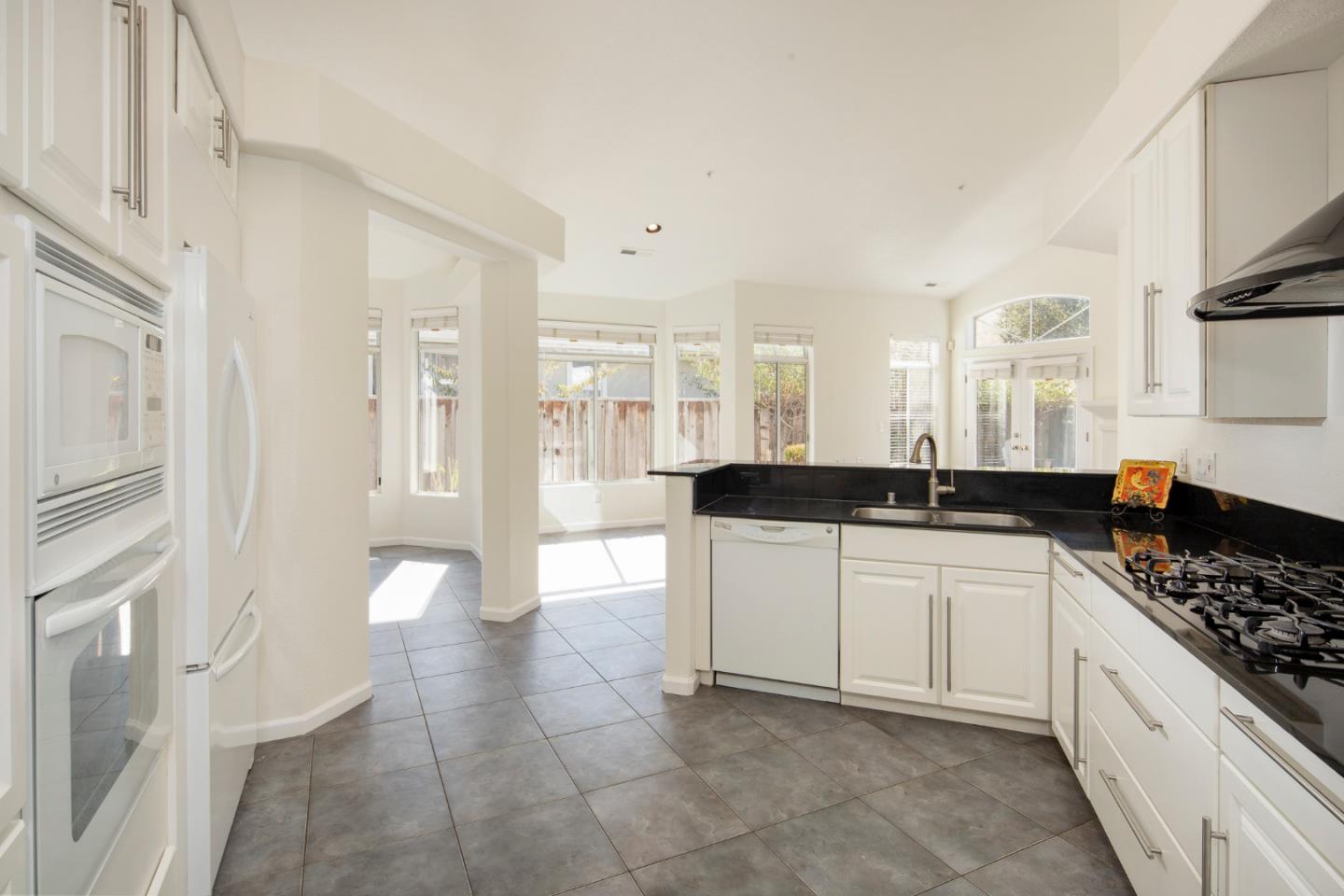 17612 River Run Road Salinas, CA 93908 - Photo 9 of 23 Gallery Image 9