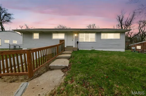 $169,000 | 3450 Wright Avenue, St. Ann, MO 63074