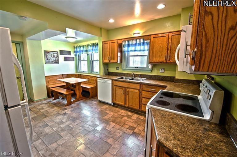 6020 Pearl Road Parma Heights, OH 44130 - Photo 3 of 25 Huge updated kitchen