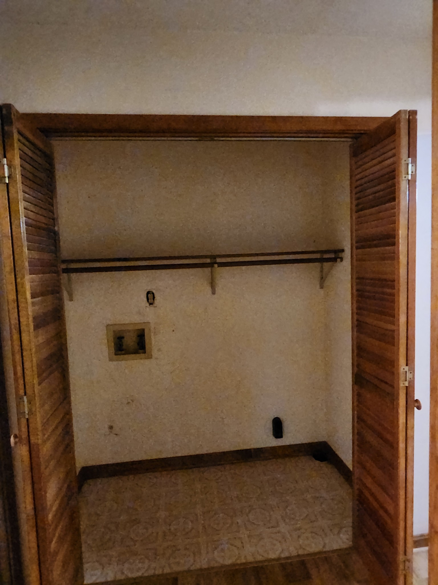 819 Branch Bend Road Clarksville, TN 37040 - Photo 12 of 24 a view of a refrigerator in a kitchen