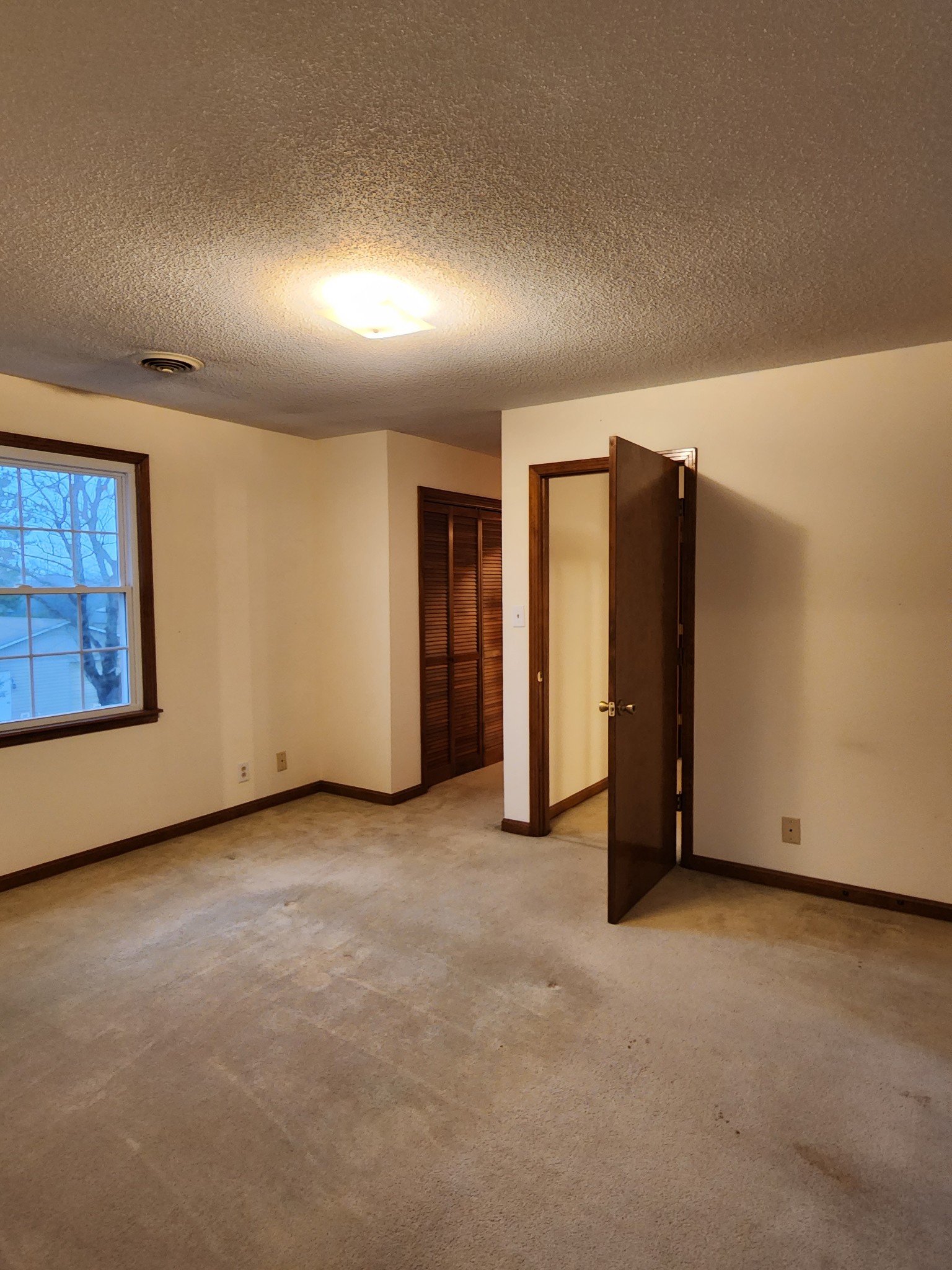 819 Branch Bend Road Clarksville, TN 37040 - Photo 16 of 24 a view of an empty room