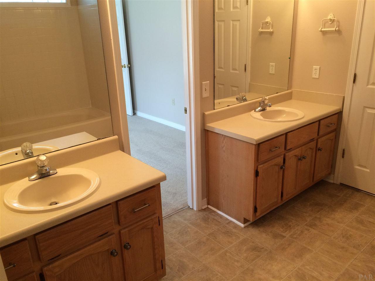 4424 Bayou Ridge Drive Pace, FL 32571 - Photo 7 of 23 Gallery Image 7