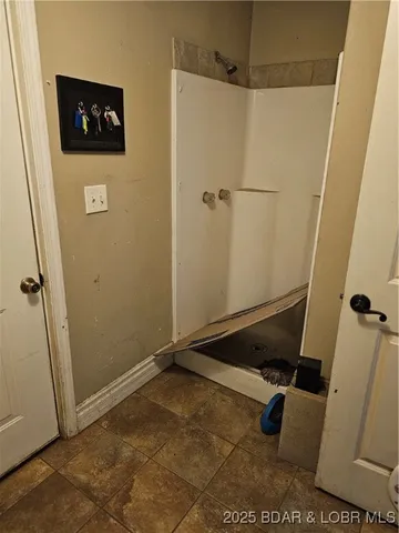 $360,000 | 6333 Luvin Road, Stover, MO 65078