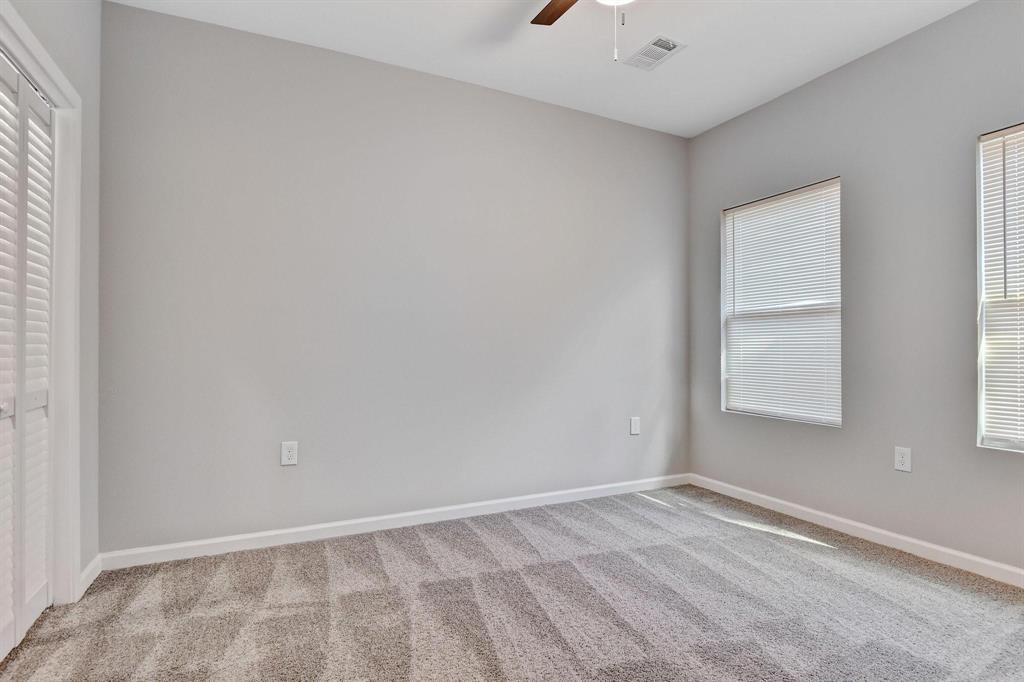 923 West Collins Street Denison, TX 75020 - Photo 12 of 20