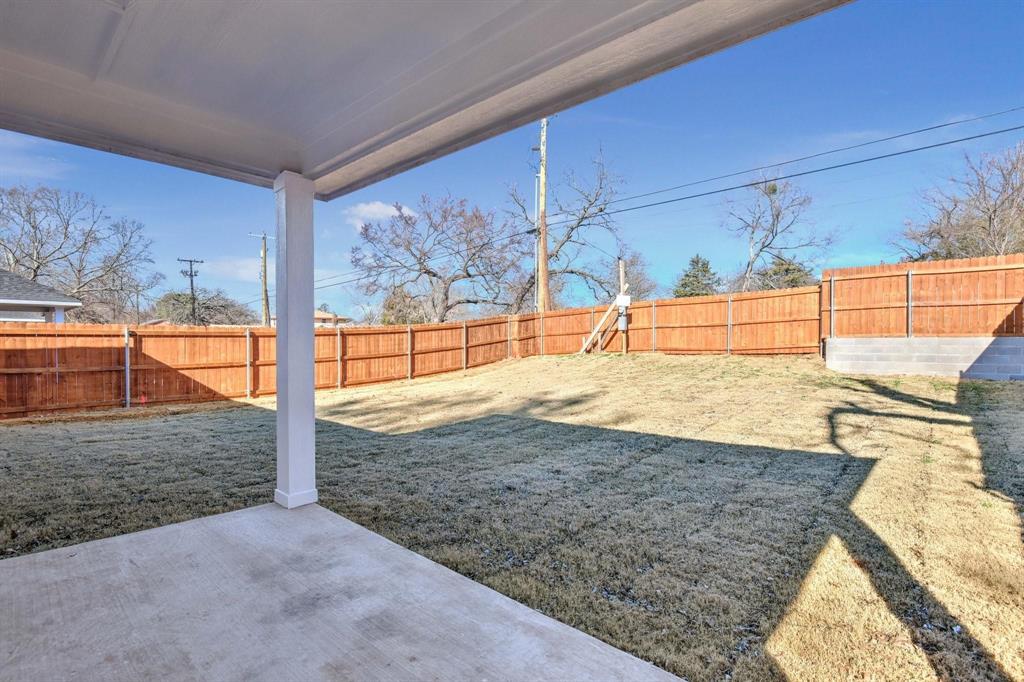 923 West Collins Street Denison, TX 75020 - Photo 19 of 20