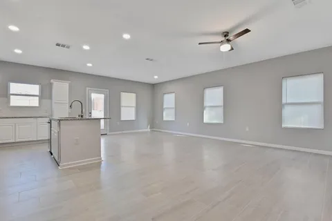 $330,000 | 923 West Collins Street, Denison, TX 75020