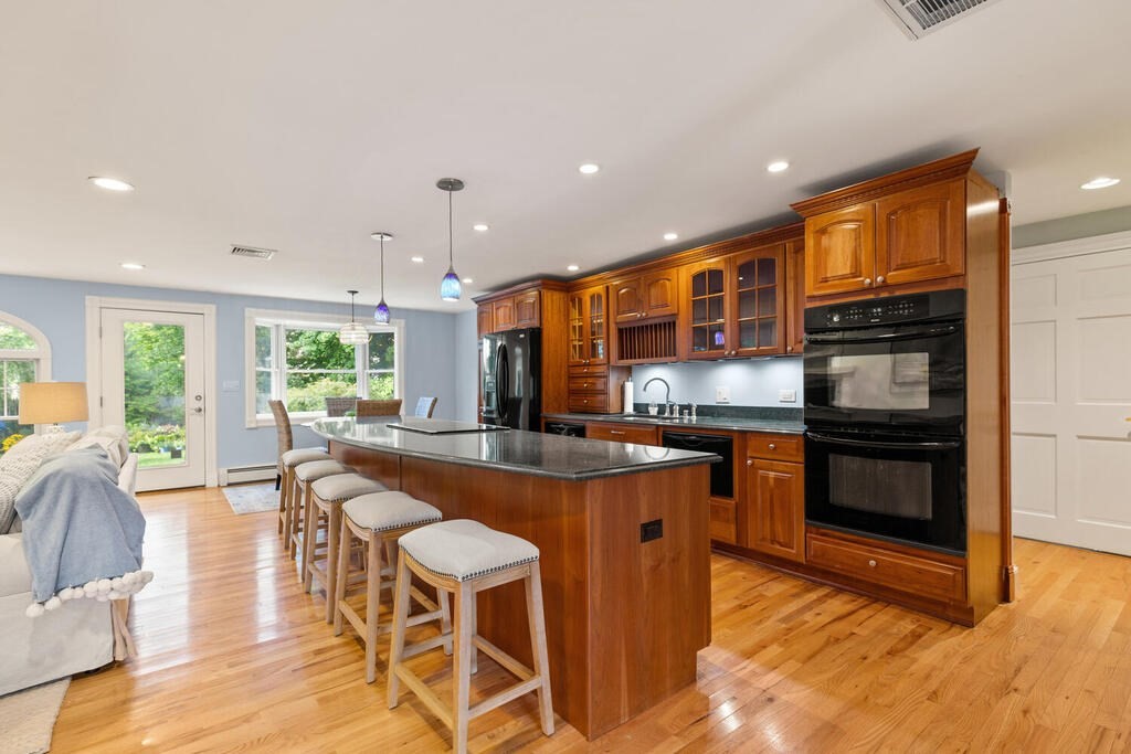 17 Riverdale Road Dedham, MA 02026 - Photo 9 of 36 Gallery Image 9