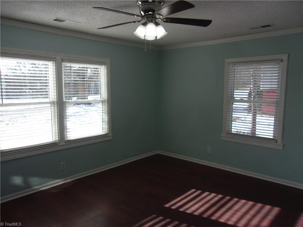 335 Nathan Hunt Drive High Point, NC 27260 - Photo 5 of 23