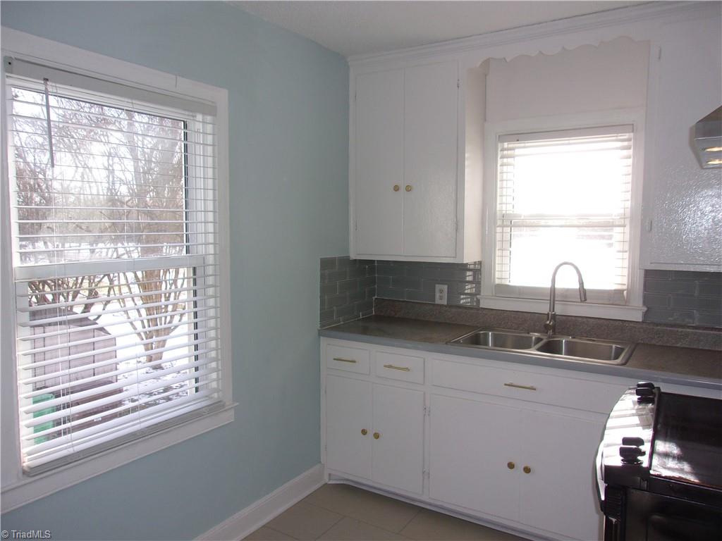 335 Nathan Hunt Drive High Point, NC 27260 - Photo 9 of 23