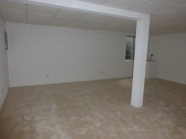 5614 Elizabeth Place, Unit 102 Rolling Meadows, IL 60008 - Photo 16 of 22 a view of a room
